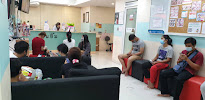 คลินิกฟันยิ้ม ราม2 (จัดฟัน วิเคราะห์ใบหน้า ทำฟัน ฟอกสี ครอบฟัน ราม2 บางนา ครบวงจร)