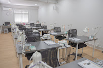 Craft dental training center