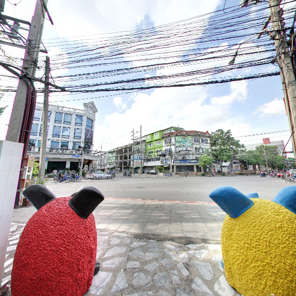 Dental Square Clinic คลินิกทันตกรรมเด็นตัลสแควร์ (สี่แยกเหม่งจ๋าย)