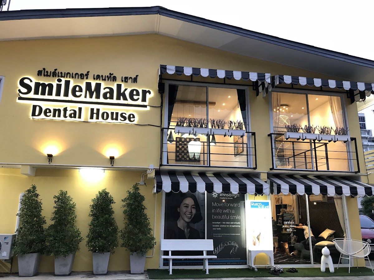 SmileMaker Dental House dental clinic in Bangkok