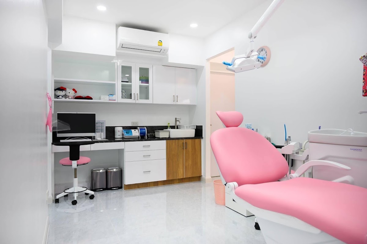 A Smile Dental Clinic dental clinic in Bangkok