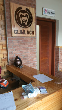 Glimlach Dokter Gigi & Implan Denpasar - drg. Wirya Pratama, MMRS