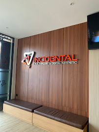 Dokter Gigi Agus Dwi Sastrawan, Sp.BMM (INCIDENTAL) ORAL SURGERY & DENTAL AESTHETIC