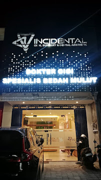 Dokter Gigi Agus Dwi Sastrawan, Sp.BMM (INCIDENTAL) ORAL SURGERY & DENTAL AESTHETIC