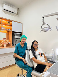 Dokter Gigi Eldenta Spesialis Bedah Mulut dan Orthodontist