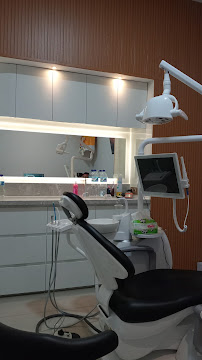 Praktek Dokter Gigi (Dentist) drg. Nanda Denpasar (Adapotek Soputan)