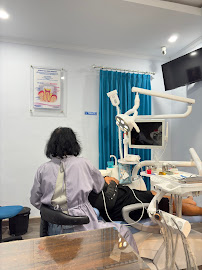 PRAKTEK DOKTER GIGI (DENTIST) drg. Desak G.R Adiasih S,kg