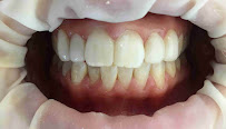 DOKTER GIGI / DENTIST KRISNA NUGRAHA