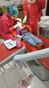 Praktik Dokter Gigi (dentist) - drg. Made Widnya Swari