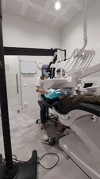 Blits Dental - Kakhaber Kharebava Dental Clinic | ბლიც დენტალი - სტომატოლოგიური კლინიკა