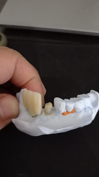 D’Light Dental Care dokter gigi di Denpasar Bali