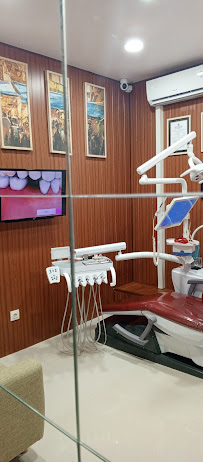 Glimlach Dokter Gigi & Implan Denpasar – drg. Ita Paramita