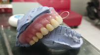 TUKANG GIGI PUSAT DENTAL BALI