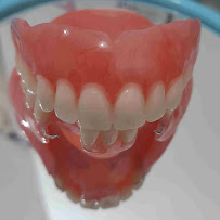 TUKANG GIGI BALI TOP DENTAL