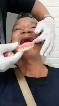 TUKANG GIGI BALI TOP DENTAL