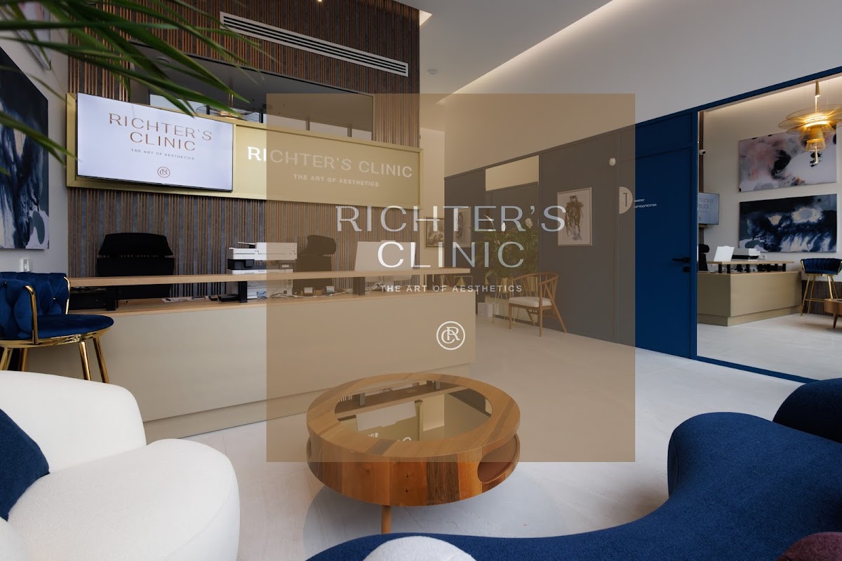 Richter's Clinic dental team