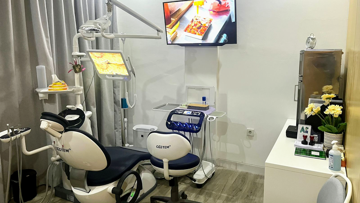 Praktek Dokter Gigi dental clinic