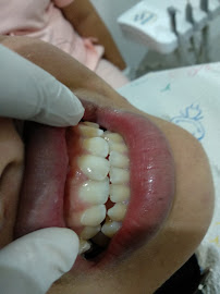 Dentist drg. Ni Luh Wayan Ari Susanti