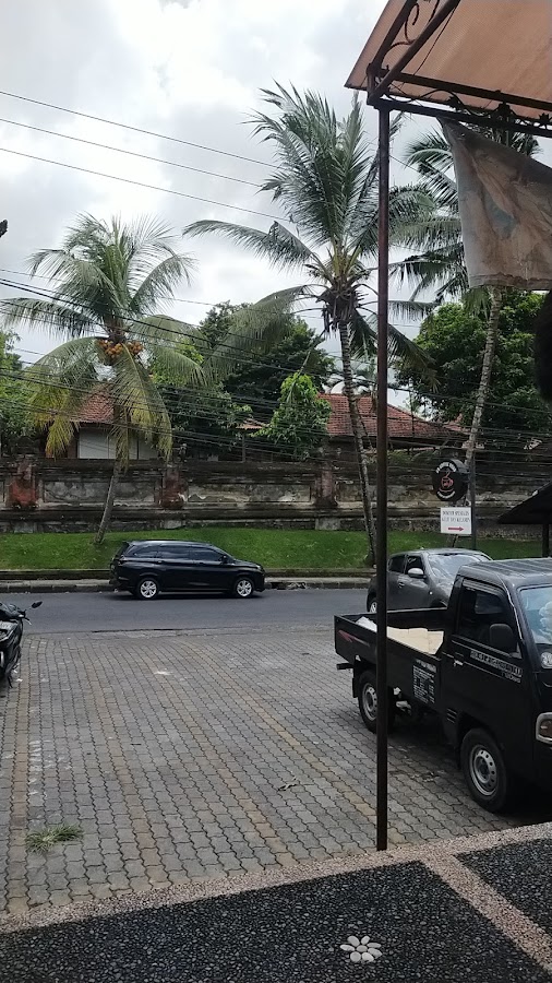 Wiranggi Dental Care Gianyar dental clinic