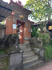 Dentist Ni Made Sutarmin