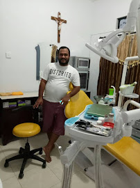 Comunio Dental Care ( drg. Oktavianus Sea )