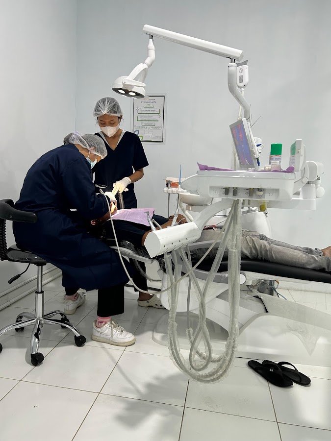 Halona Dental Medical Aesthetic Dokter Gigi Blahbatuh Gianyar dental clinic