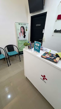 Drg Komang Hari Atmaja