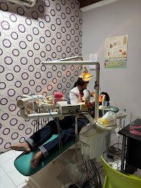 Dokter gigi Drg. Made ria bintari