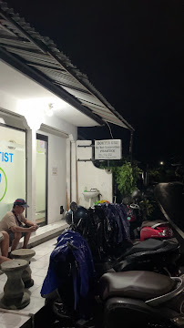 Drg. Kurniawardhani (dentist)