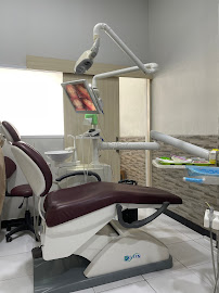 Dentist Dima Putri Saraswati (KITA Dental)