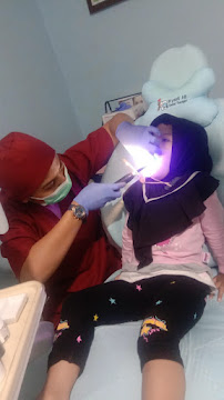 Praktek Gigi Ryanti AB
