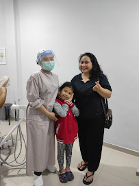 Praktek Dokter Gigi I G.A.P. Oka Sulistyawati P.