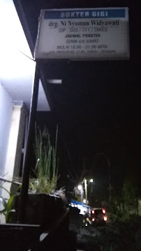PRAKTEK DOKTER GIGI drg. NI NYOMAN WIDYAWATI