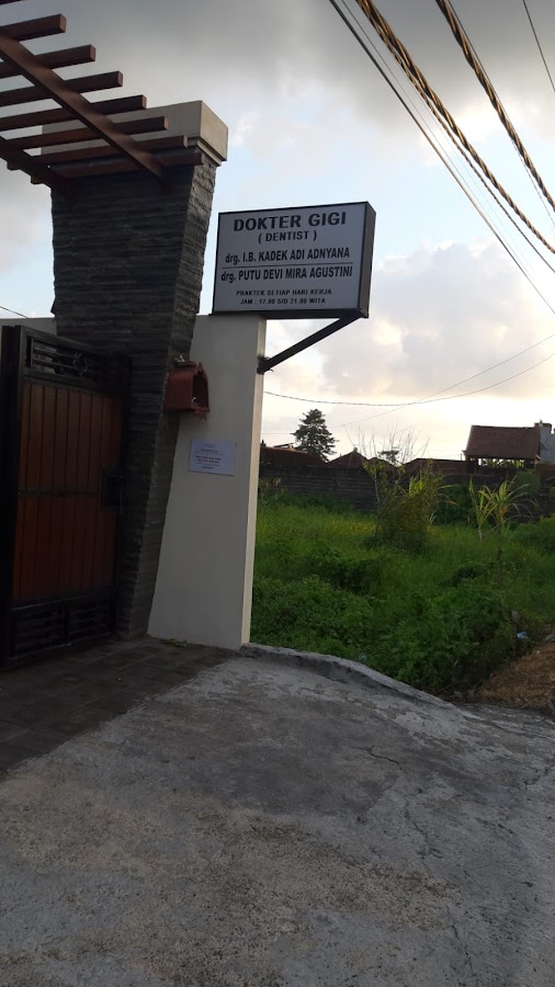 Praktek Dokter Gigi Ib Kadek Adi Adnyana dental clinic
