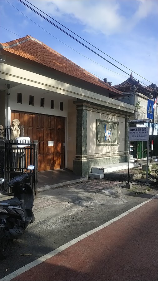 Dokter Gigi Sri Maryuni Adnyasari dental clinic