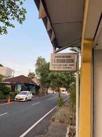 Dokter Gigi Muliani Artini in Bali