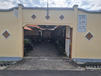 Dentists Hilda S. Juliawan