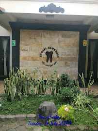 Dentists Hilda S. Juliawan