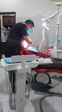Dentists Hilda S. Juliawan