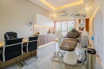 Praktik Dokter Gigi, Dentist (Hita Dental Studio)