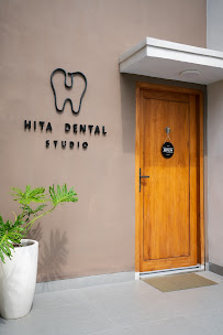 Praktik Dokter Gigi, Dentist (Hita Dental Studio)