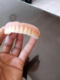 TUKANG GIGI SINGARAJA