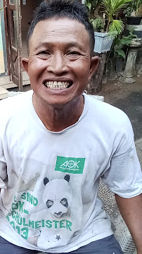 TUKANG GIGI SINGARAJA