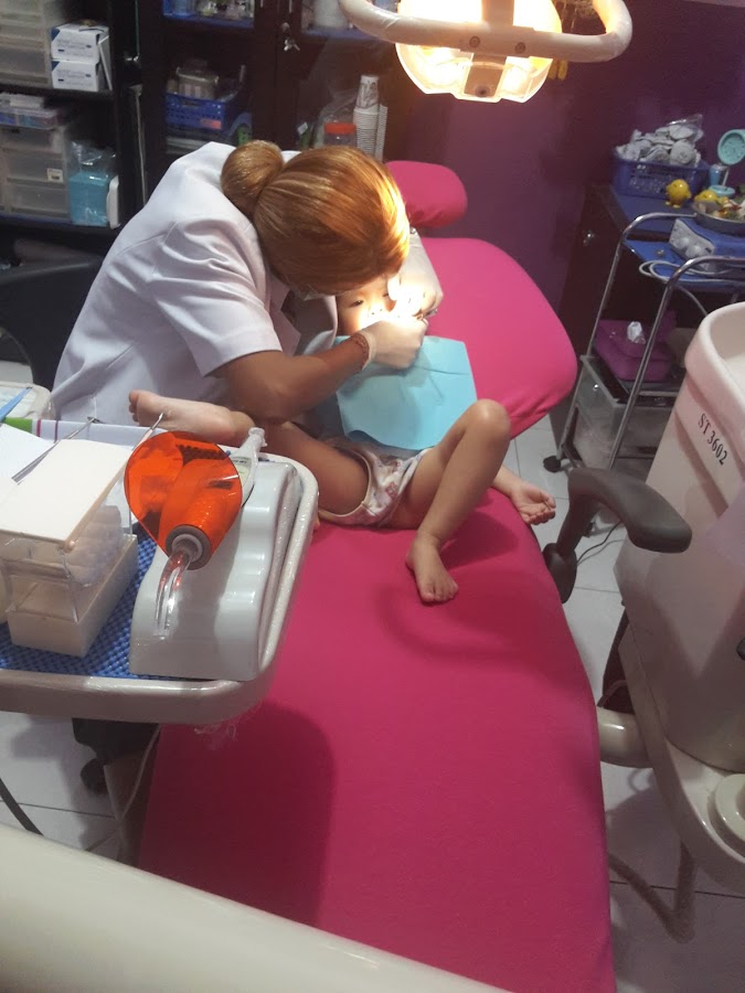 Dokter Gigi Diah Diarasita dental clinic