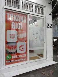 Tukang Gigi Singaraja. Fauzi Dental in Bali