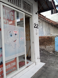 Tukang gigi Singaraja. Fauzi dental