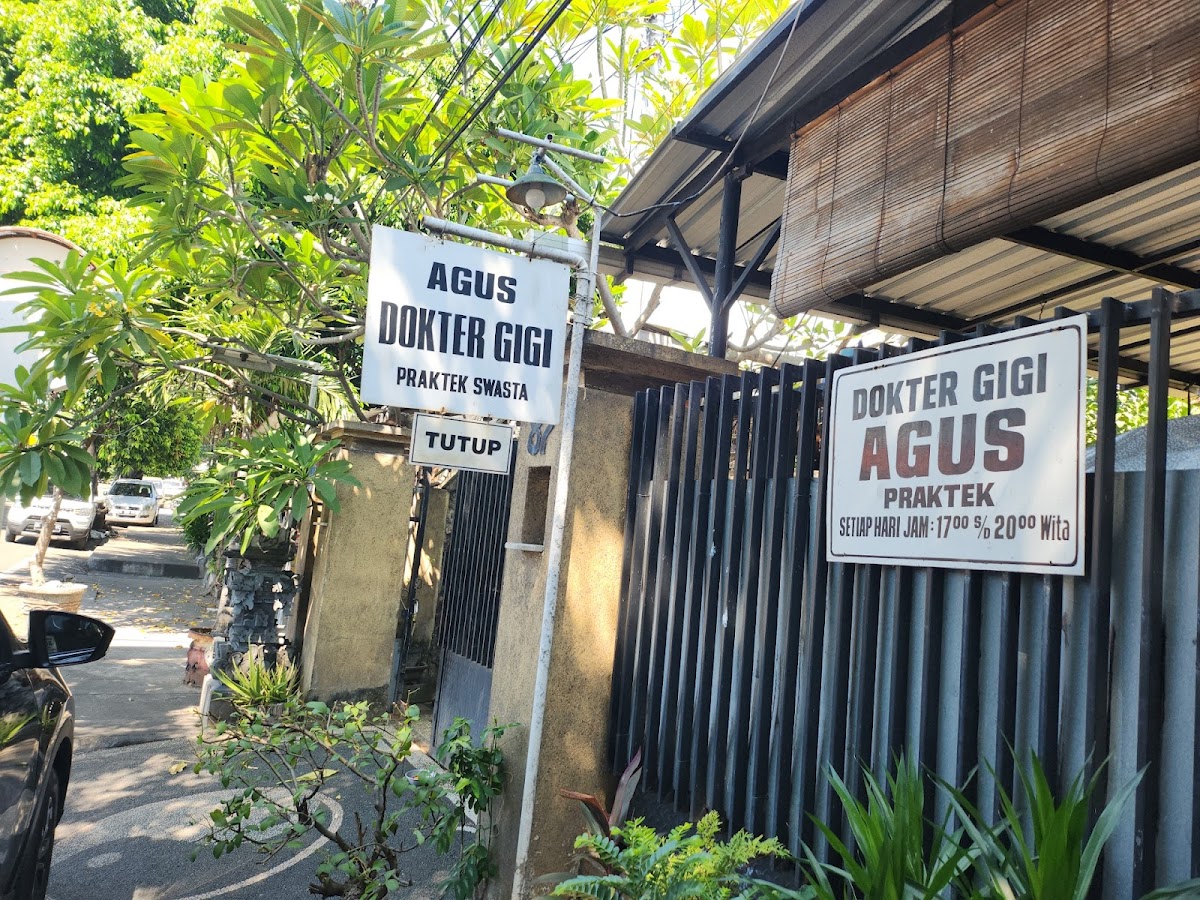 Dokter Gigi Agus Mahardika dental clinic