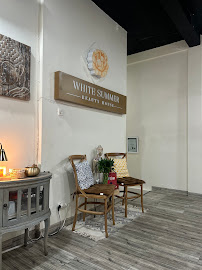 White Summer Dental And Wellness in Bali