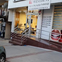 ÖZEL WESTDENT AĞIZ DİŞ HASTANESİ- Türkiye İzmir İmplant Diş Dent Clinic Türkey Dental İmplants in Turkey Zirconium in Turkey