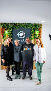 Dent GLOW Clinic⎮İmplant Diş⎮Kozmetik Diş⎮Diş Kaplama⎮İzmir, Bayraklı Diş Kliniği, Diş Hekimi Dt.Dr.Gürkan Metin
